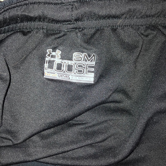 Under armor “RUN” shorts - Picture 3 of 3